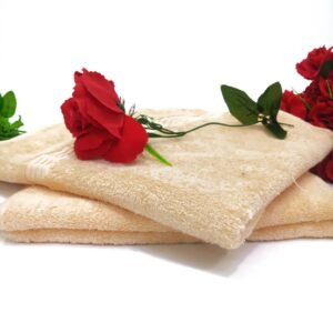 STLT CREAM LARGE TOWEL 28/55 INCHES