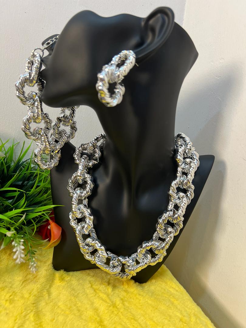 Bella silver necklace set (necklace, bracelet, earrings)