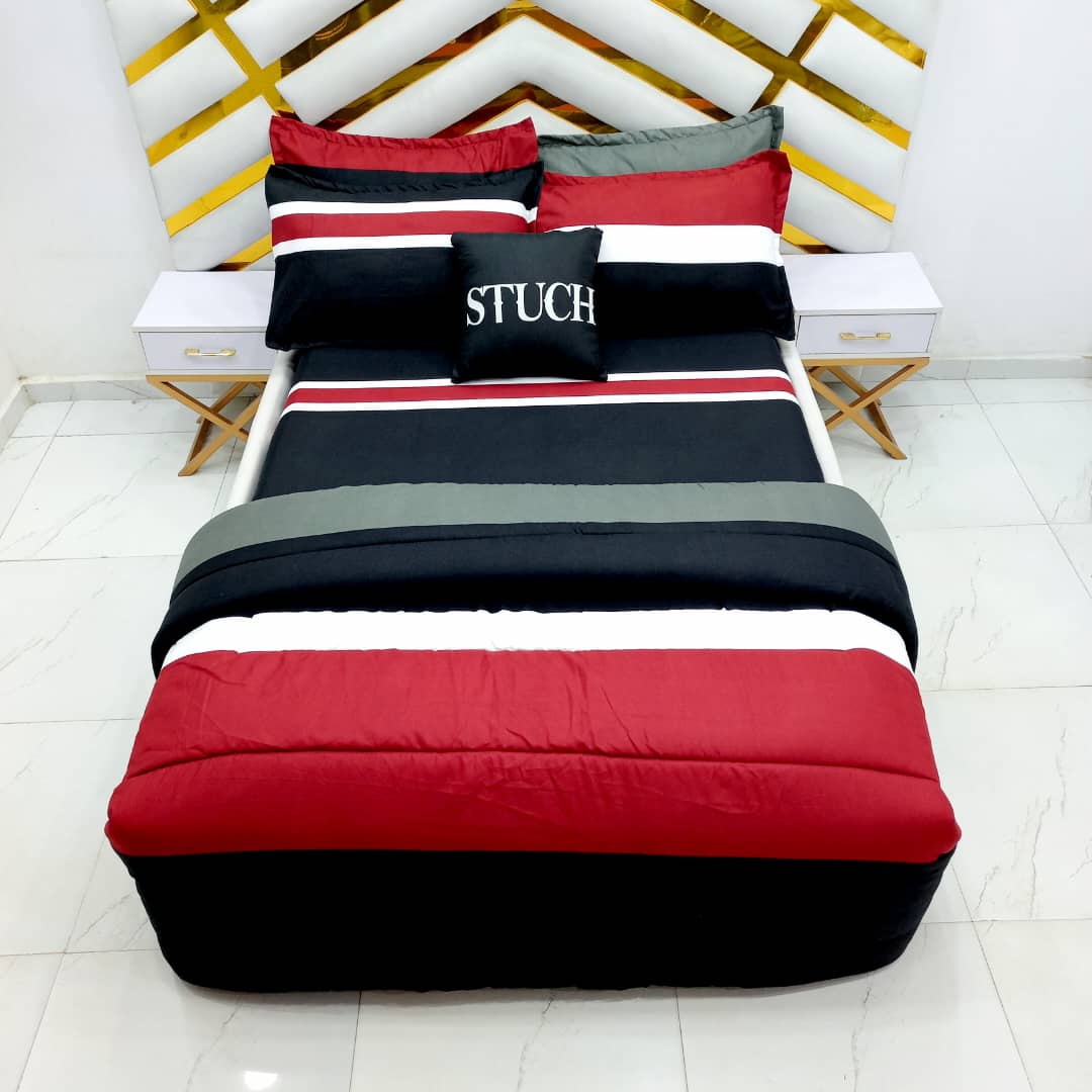 SCL3 BLACK STRIPES 7/7 DUVET SET