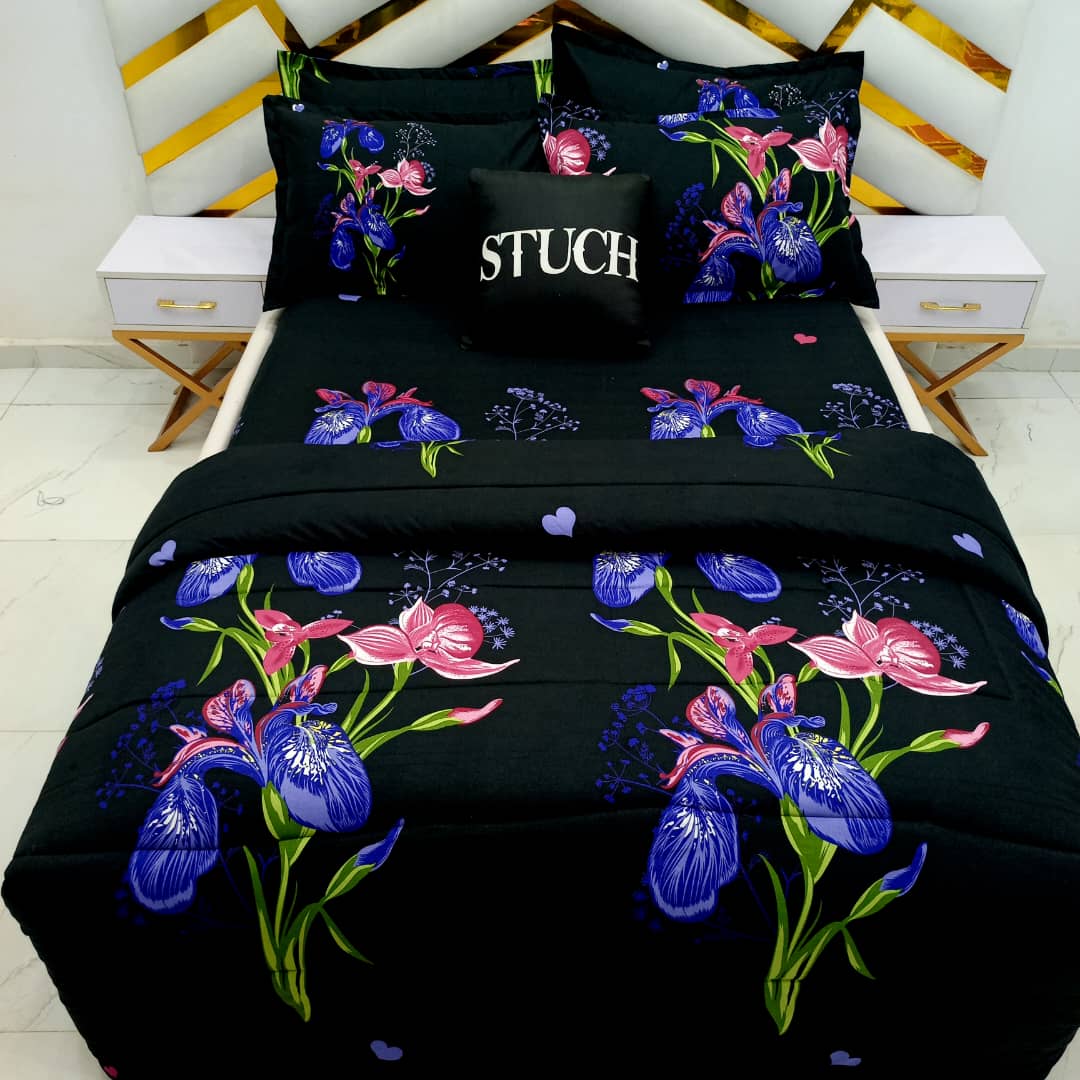 SML4 LITTLE PETALS 7/7 BEDSHEET WITH FOUR PILLOW CASES AND DUVET COVER