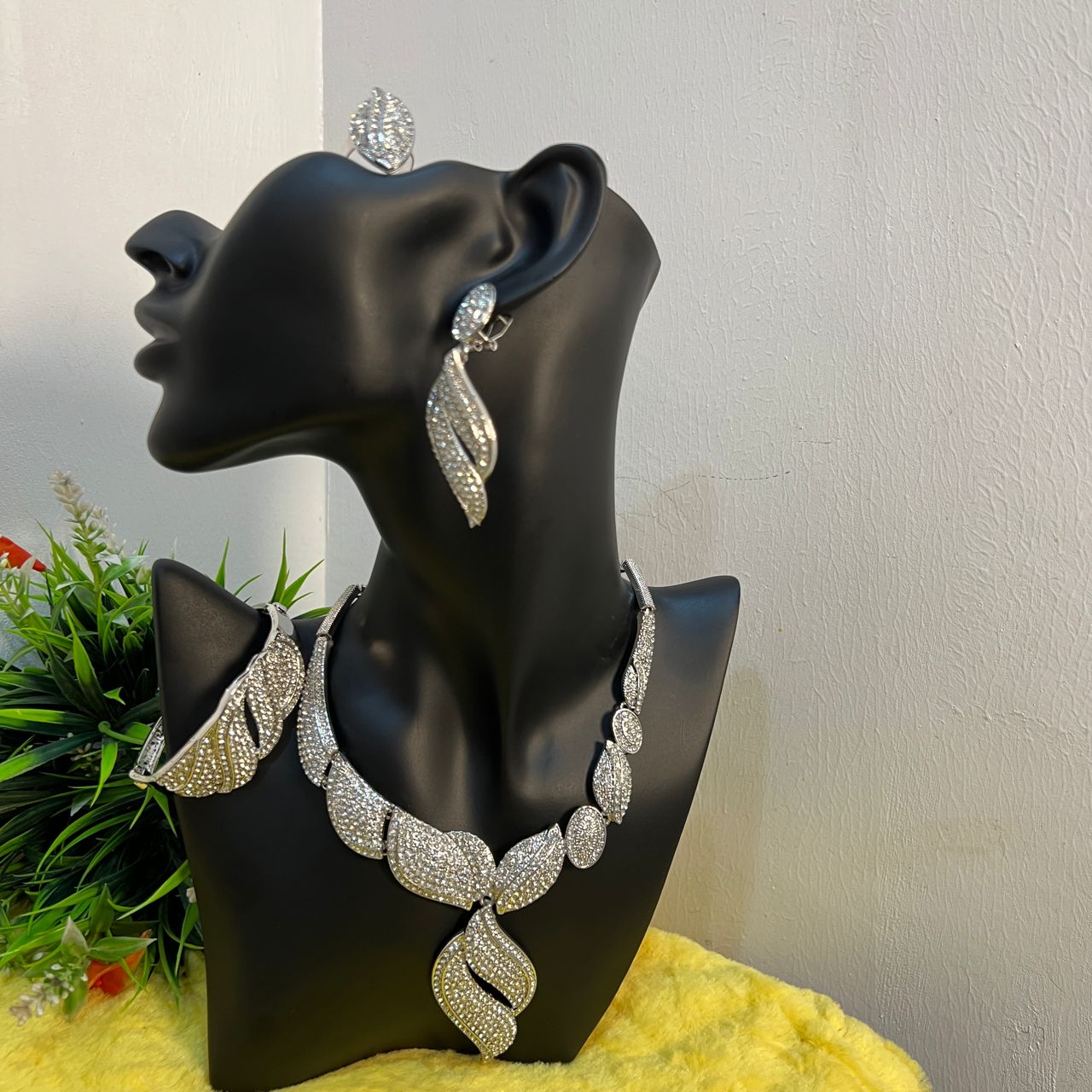 Ella necklace set (necklace, bracelet, ring, earrings)