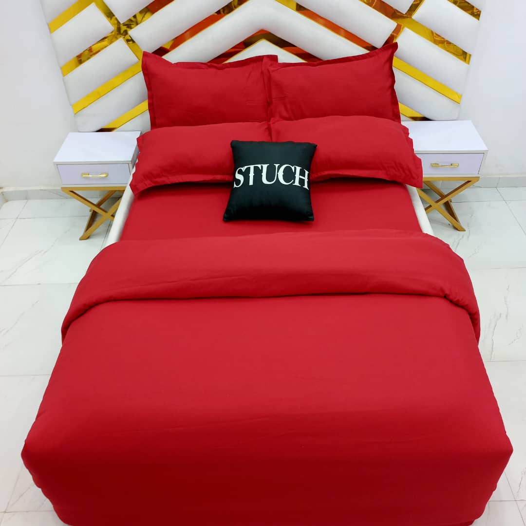 PLAIN RED 4/6 BEDSHEET WITH TWO PILLOW CASES AND DUVET COVER (NO FIBER INSIDE)