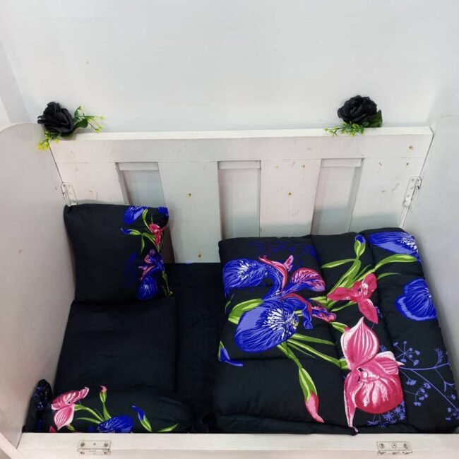 110 LITTLE PETALS COT