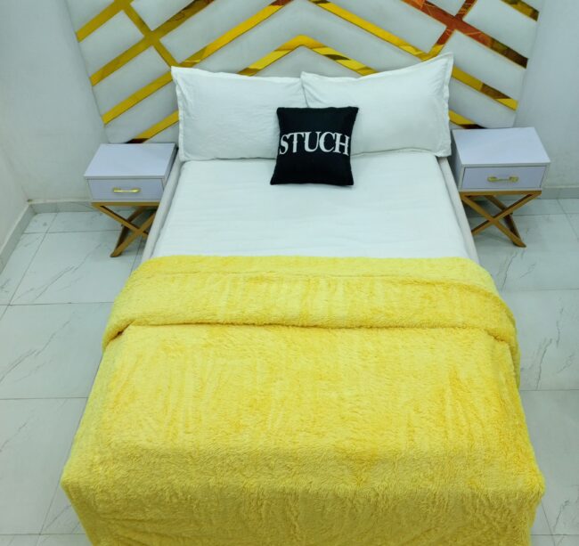 1714208415972 Scaled - Yellow Fur Duvet With 2 Pillow Cases