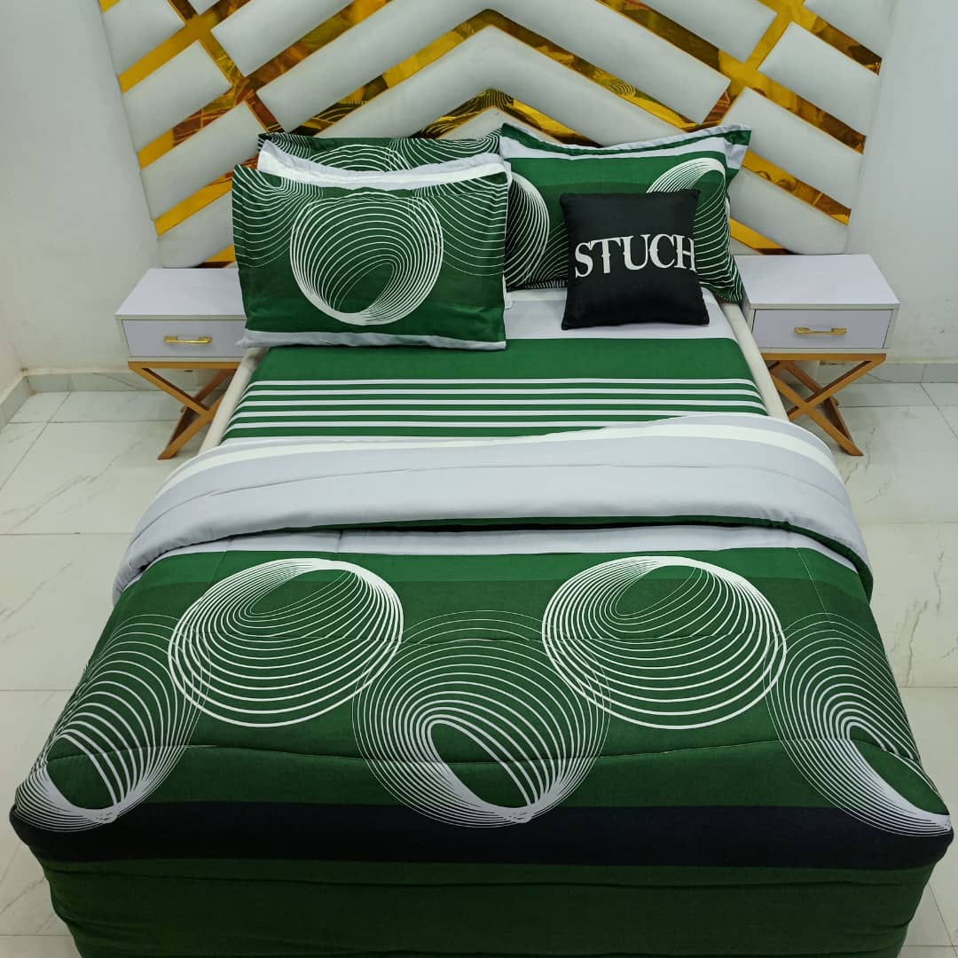 GREEN MOON 7/7 BEDSHEET WITH FOUR PILLOW CASES AND DUVET COVER (NO FIBER INSIDE)