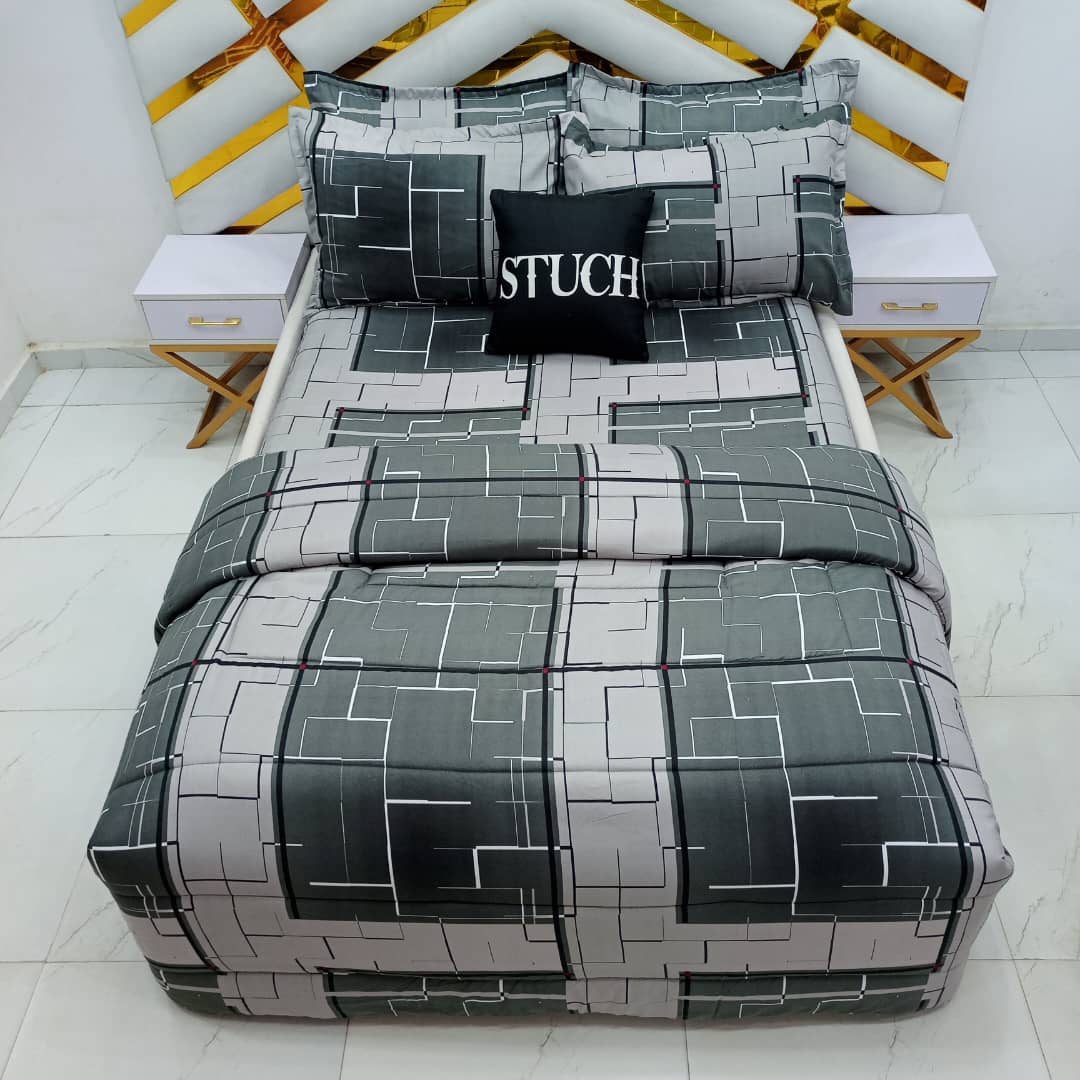 GRAY PUZZLE 7/7 BEDSHEET WITH FOUR PILLOW CASES AND DUVET COVER