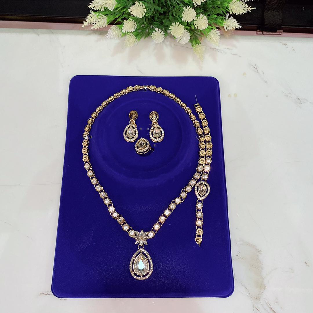 Zhuri necklace set (necklace, bracelet, ring, earrings)