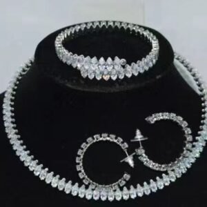 Gifty silver necklace set (necklace, bracelet, earrings)