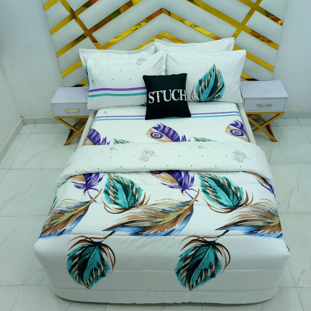 SLL3 WHITE BOLD LEAF 7/7 BEDSHEET WITH FOUR PILLOW CASES AND DUVET COVER (NO FIBER INSIDE)