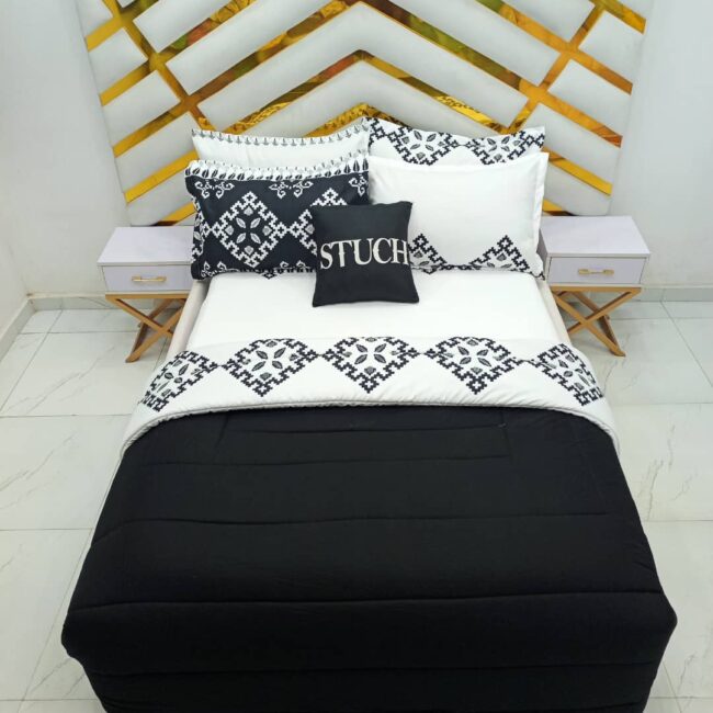 Img 20240515 Wa0011 - Combined With Black White Hollyhocks 7/7 Duvet Set