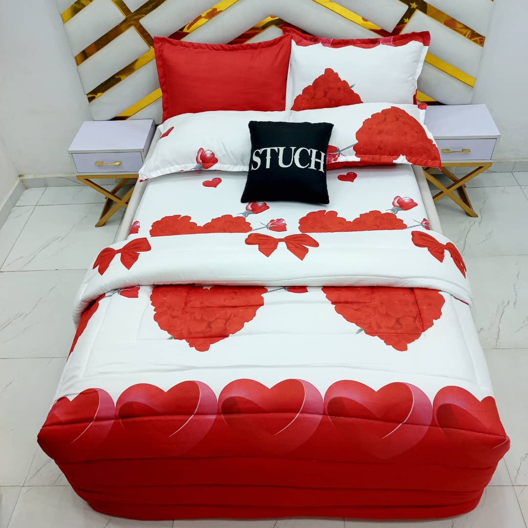 WHITE RED HEART 7/7 BEDSHEET WITH FOUR PILLOW CASES AND DUVET COVER (NO FIBER INSIDE)