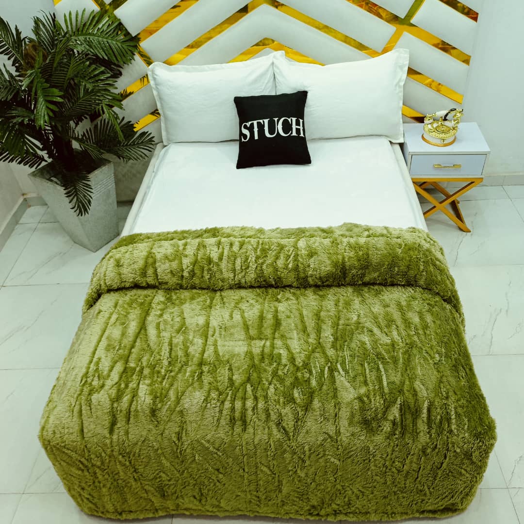 OLIVE  GREEN FUR DUVET WITH 2 PILLOW CASES