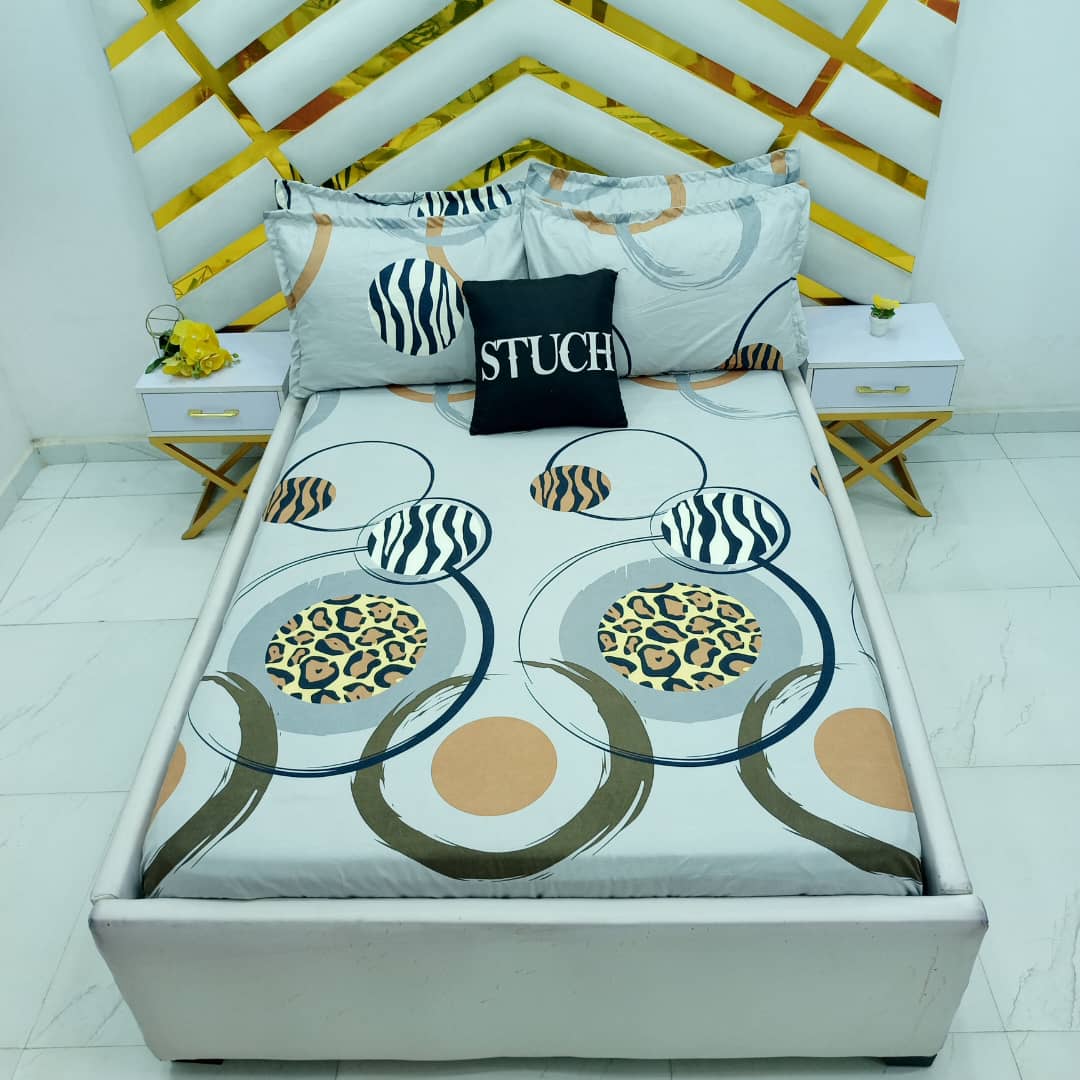 WHITE YOLK  EXTRALARGE BEDSHEET