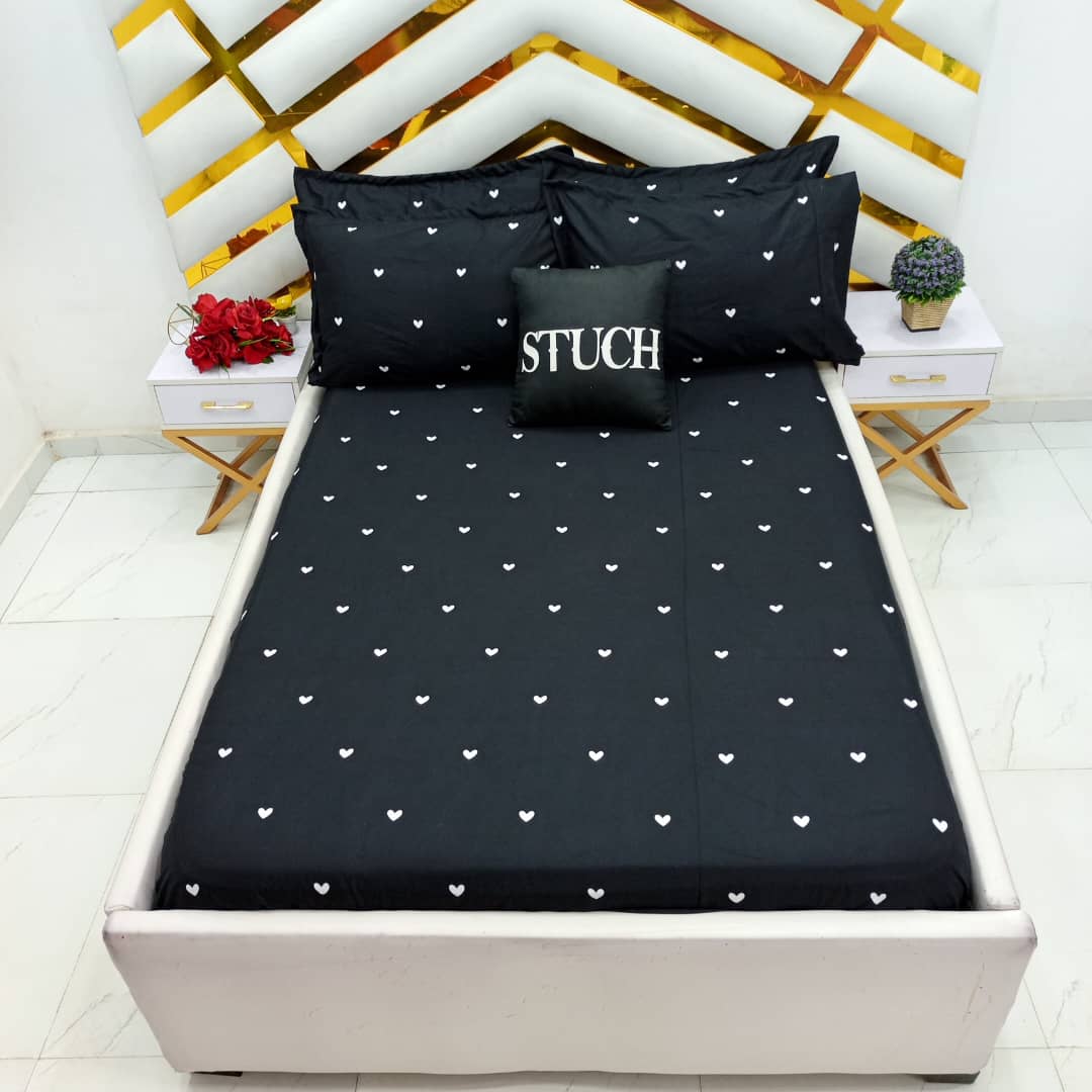 BLACK LOVE 4/6 BEDSHEET