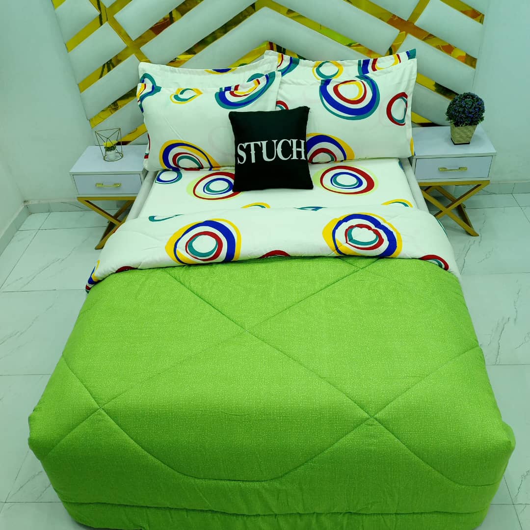 COMBINED GREEN WITH CREAM COLOR CIRCLE 7/7 DUVET SET