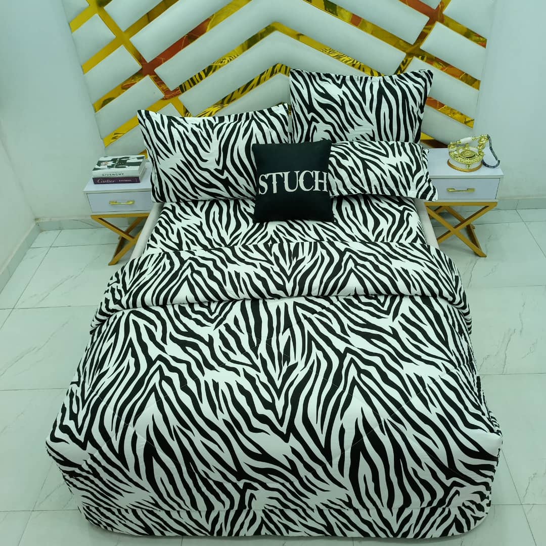 100% EGYPTIAN COTTON BLACK IKAT 7/7 DUVET SET