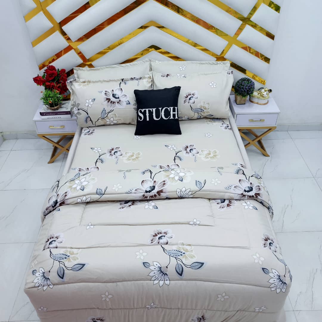 CREAM PETAL 4/6 DUVET SET