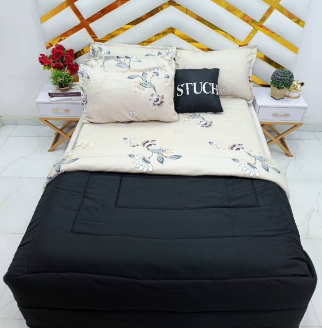 Img 20250110 Wa0018 - Combined Black With Cream Petal 7/7 Duvet Set