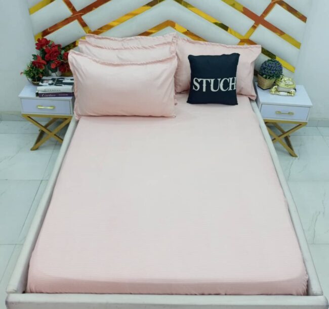 Img 20250114 Wa0011 - Ucl3 Crystal Peach 4/6 Bedsheet With Two Pillowcase