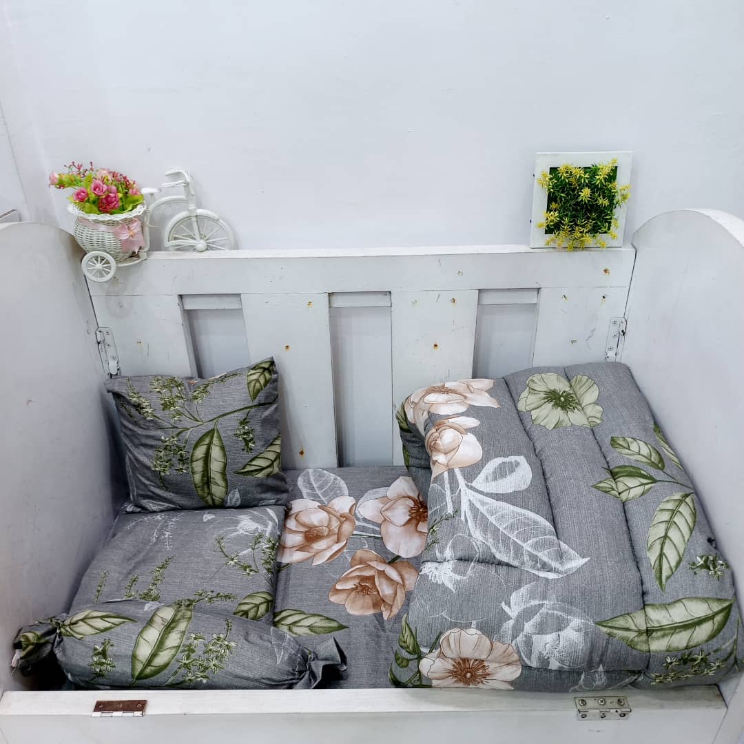 352 SIMDI FLOWER BABY COT