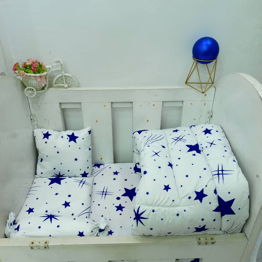 414 WHITE SHINNING STAR BABY COT