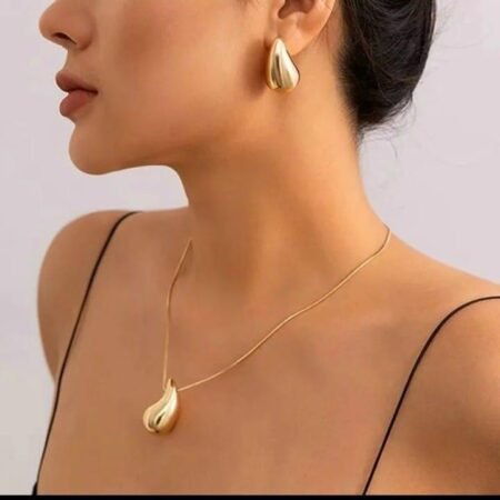 GOLD PEND NECKLACE SET