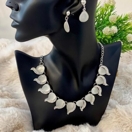 SILVER round set (necklace and earrings)