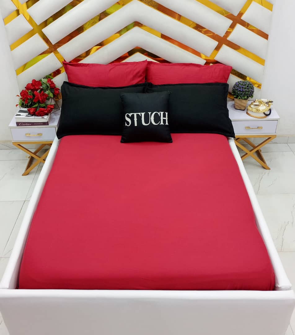 COMBINED PLAIN BLACK AND RED 7/7 BEDSHEET (PREORDER 2-3DAYS)