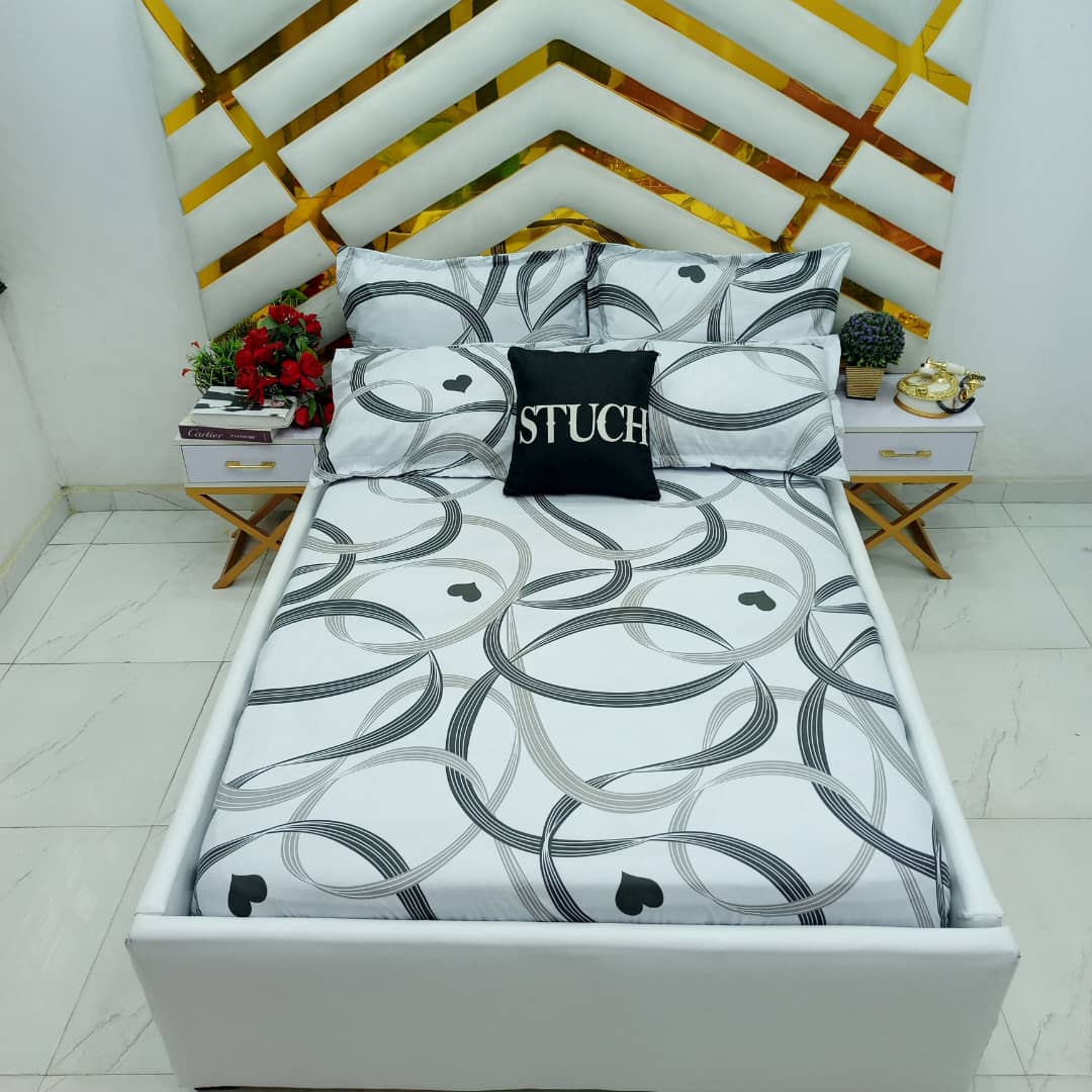 SYL7 ASH CIRCLE LOVE BEDSHEET