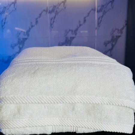 PREMIUM SOFT WHITE EXTRA LARGE TOWEL 34/70 INCHES