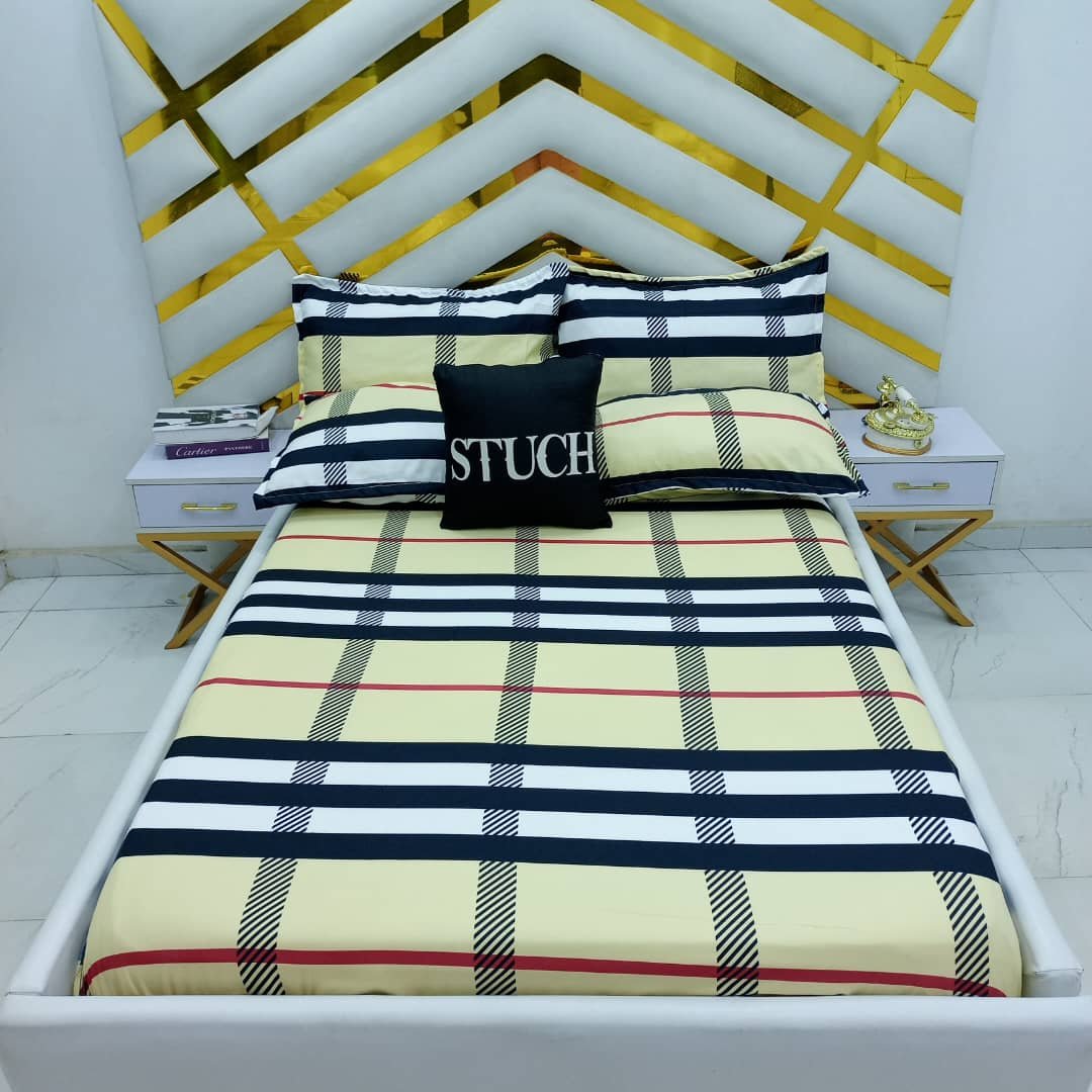 NEW BURBERRY 4/6 BEDSHEET WITH TWO PILLOWCASES