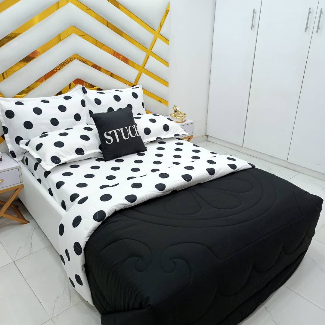 COMBINED BLACK WITH WHITE POLKA 7/7 DUVET SET