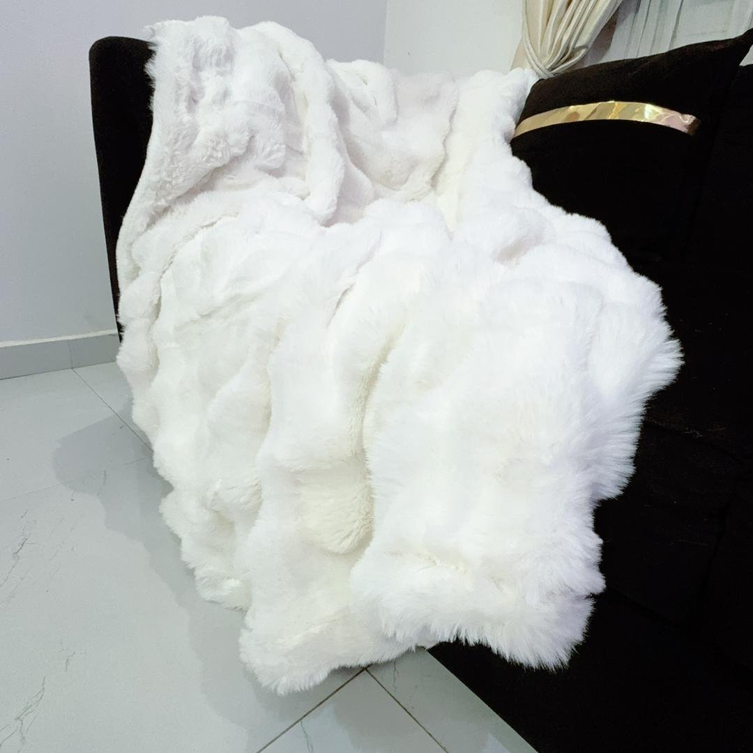 LUXURY WHITE BUBBLE FUR PILLOWCASE ONLY (19/29 INCHES)