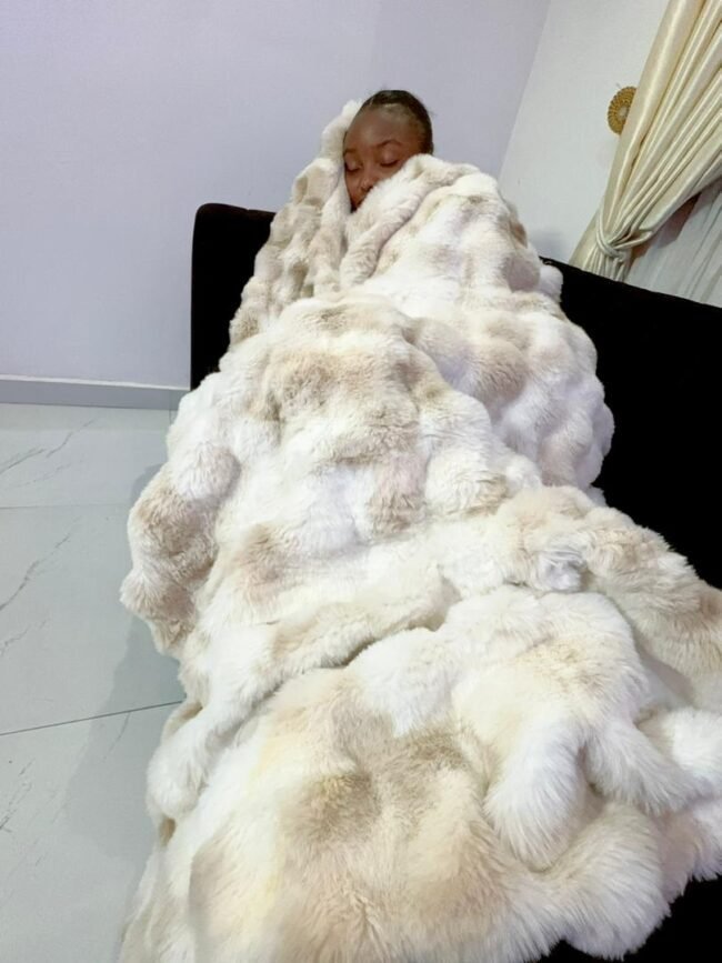 LUXURY SPOTTED CREAM BUBBLE FUR PILLOWCASE ONLY (19/29 INCHES) - Image 3