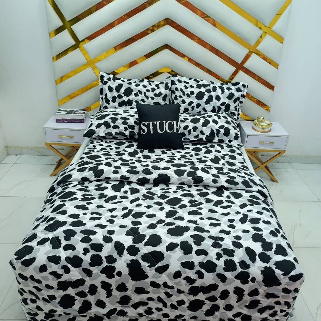 100% EGYPTIAN COTTON WHITE SPLASH 7/7 DUVET SET