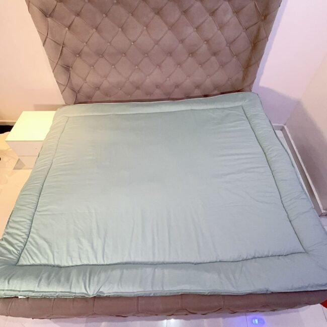 5/6 WHITE NEW MATTRESS TOPPER 3 INCH THICK  (Size 60/72 inches) - Image 4