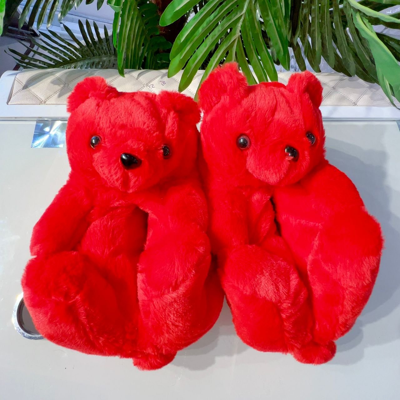 RED TEDDY UNISEX FLUFFY SLIPPERS (FREE SIZE FITS UPTO SIZE 44)