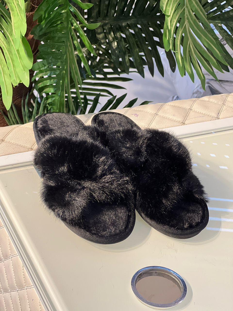 BLACK WOMEN OPEN TOE FLUFFY SLIPPERS (SIZE 38-39)