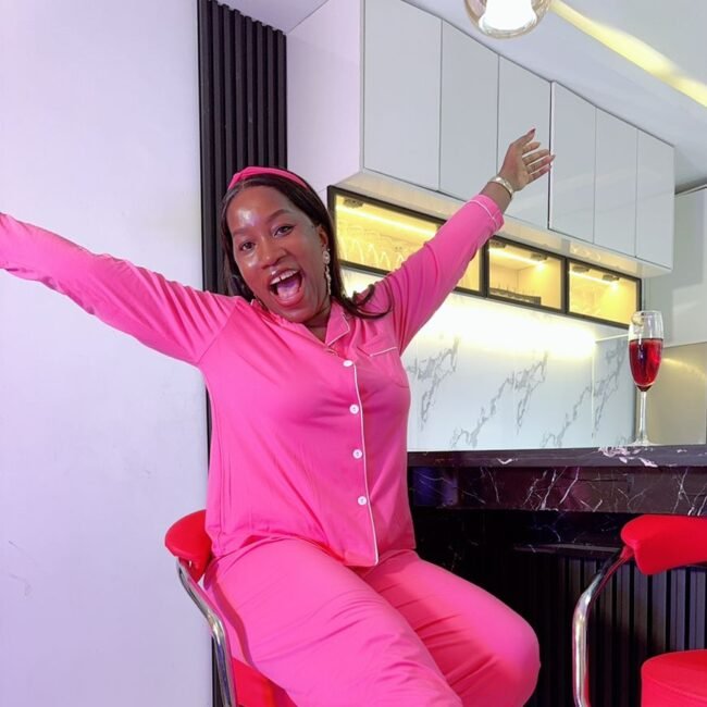 PINK UNISEX LONG SLEEVES ADULT PYJAMAS (MEDIUM SIZE 6-10)