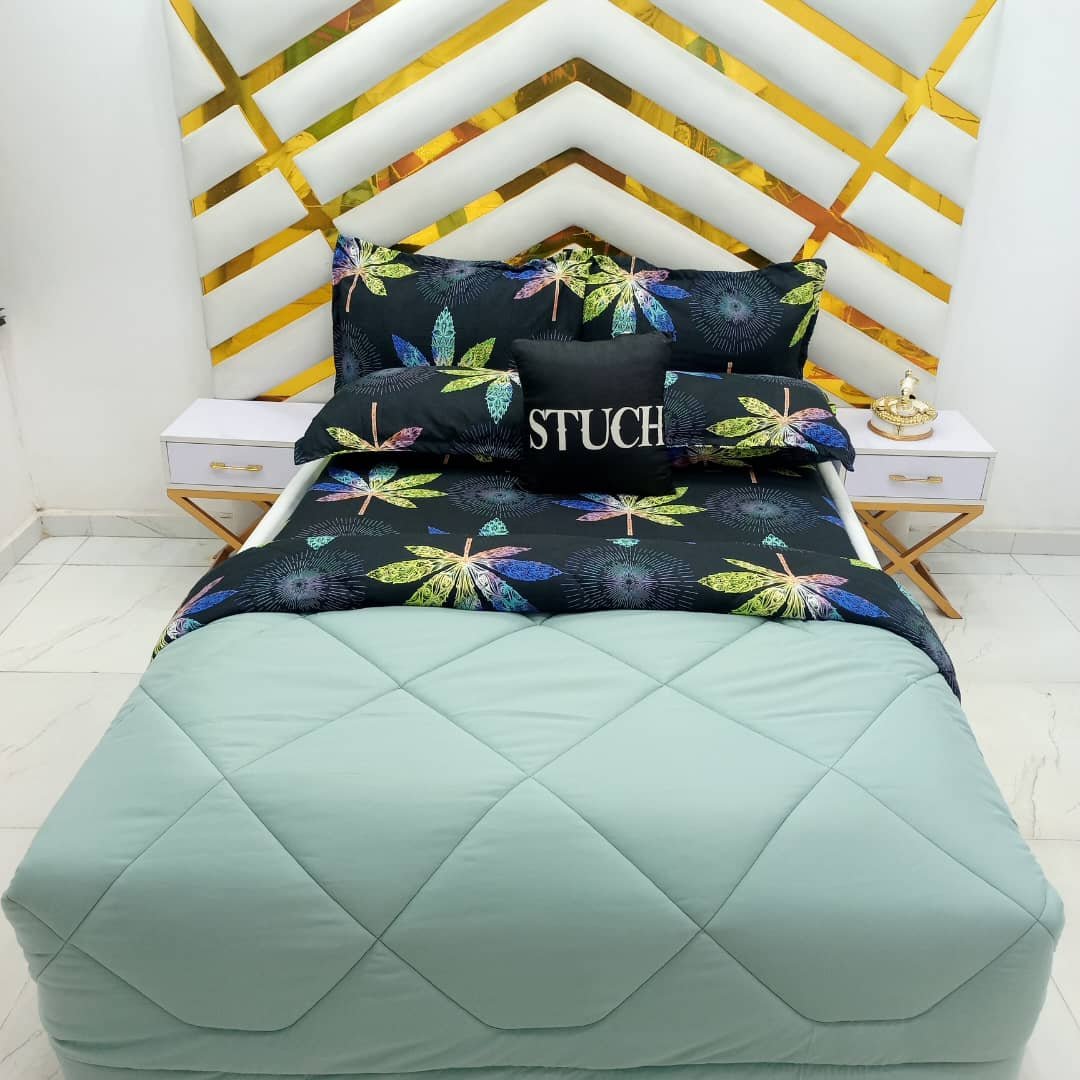 COMBINED GREEN WITH BLACK SPROUT 7/7 DUVET SET