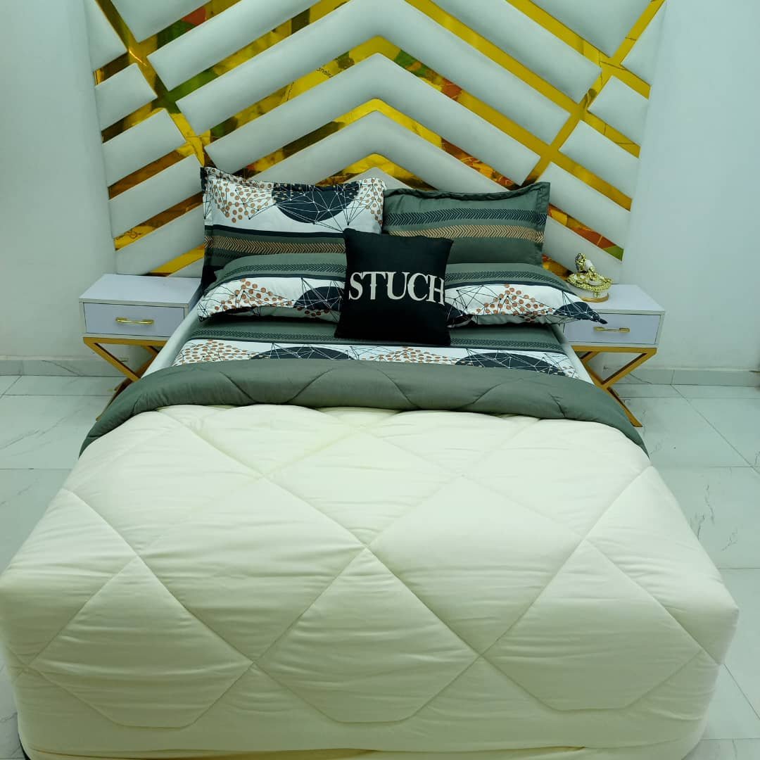 COMBINED CREAM WITH ASH VIC CIRCLE 7/7 DUVET SET