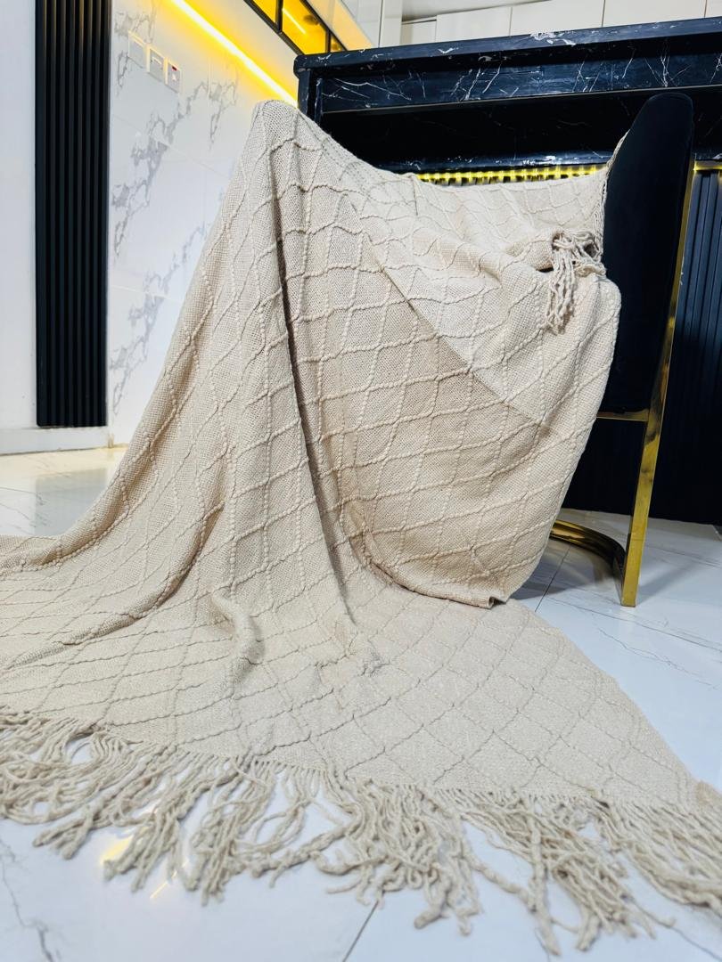 BEIGE WOVEN THROW BLANKET FOR COUCH (SIZE 130*230CM)