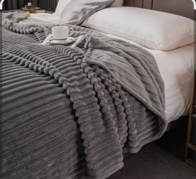 ASH SOFT LUXURIOUS FLANNEL BLANKET (96/108 INCHES) KING SIZE - Image 3