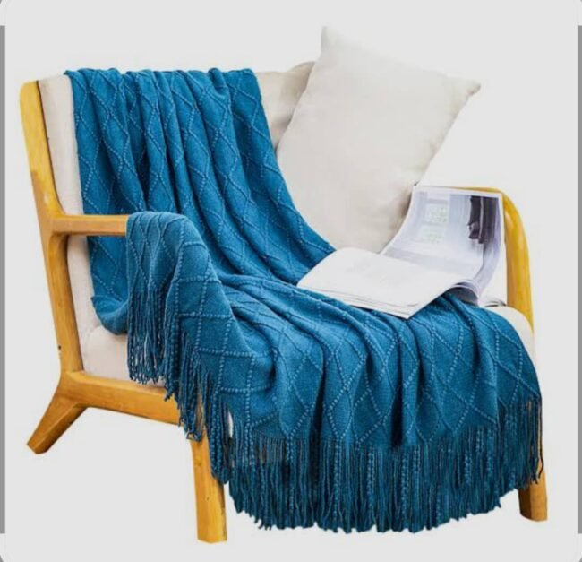 BLUE WOVEN THROW BLANKET FOR COUCH (SIZE 130*230CM) - Image 2