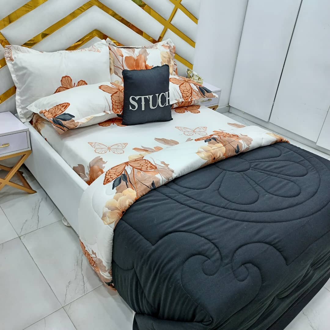 COMBINED BLACK WITH CLAYBROWN FLOWER 7/7 DUVET SET