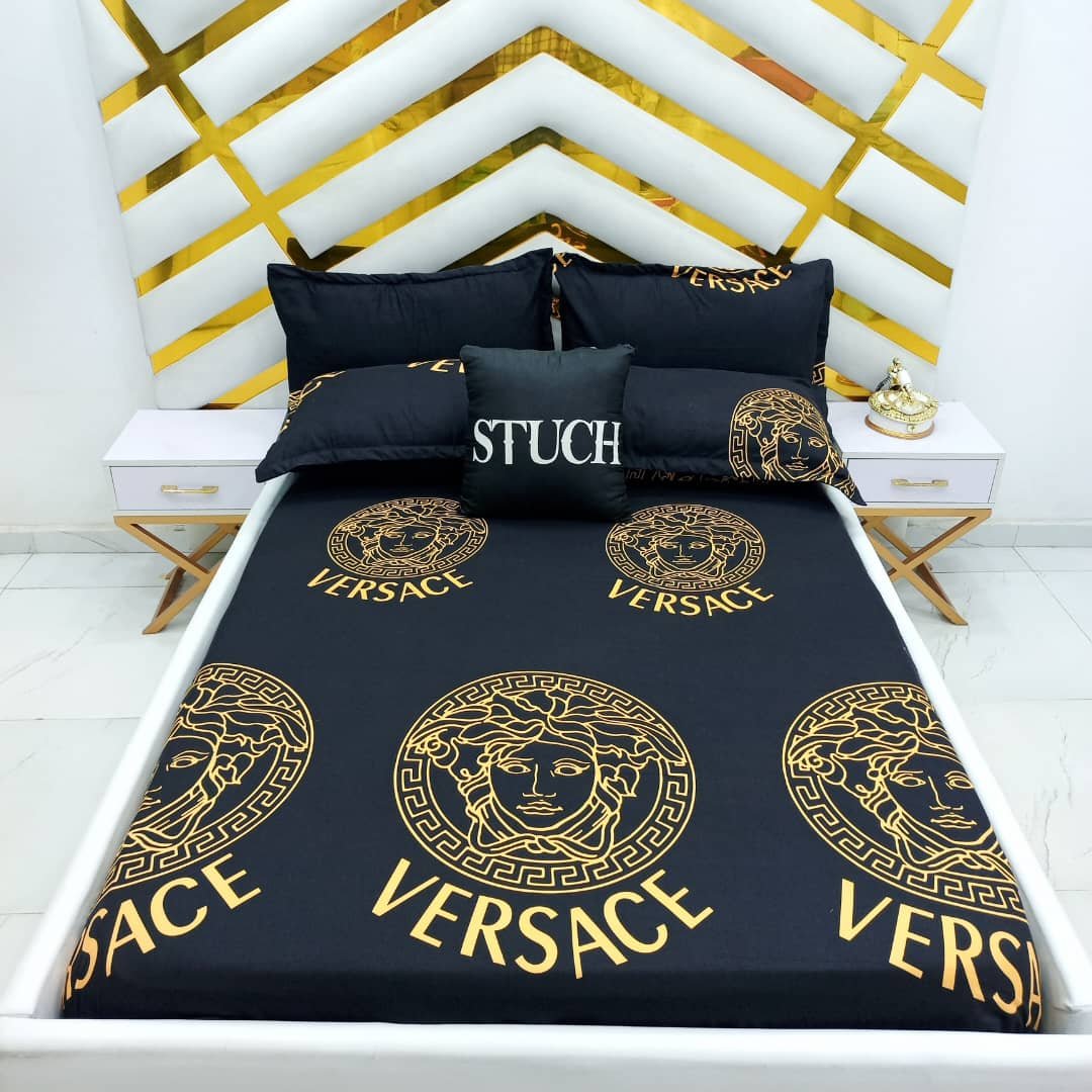 BLACK VERSACE  7/7 BEDSHEET WITH FOUR PILLOW CASES AND DUVET COVER (NO FIBER INSIDE)