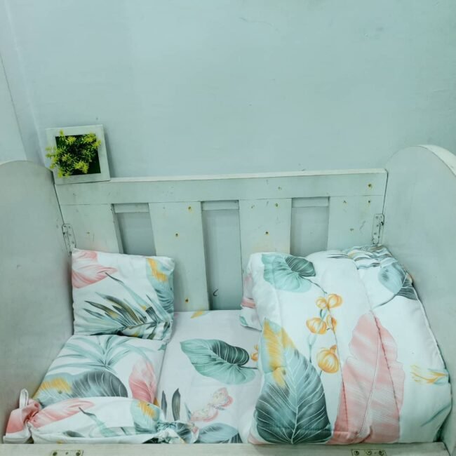 043 GREEN PEACH PALM BABYCOT SET