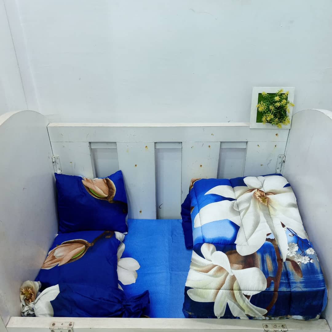 036 BLUE LOTUS FLOWER BABYCOT SET