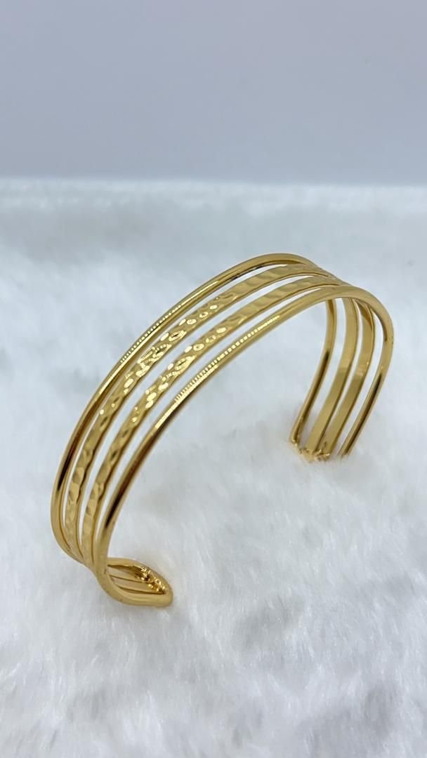 BRACELET 107