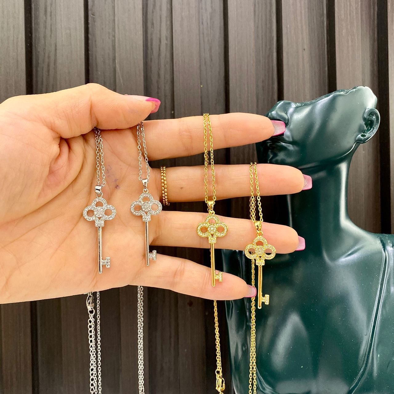 SILVER NECKLACE 1203